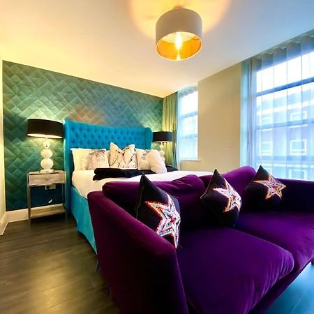 Stunning Apartment Suite - Free Parking & Wifi! بول المظهر الخارجي الصورة