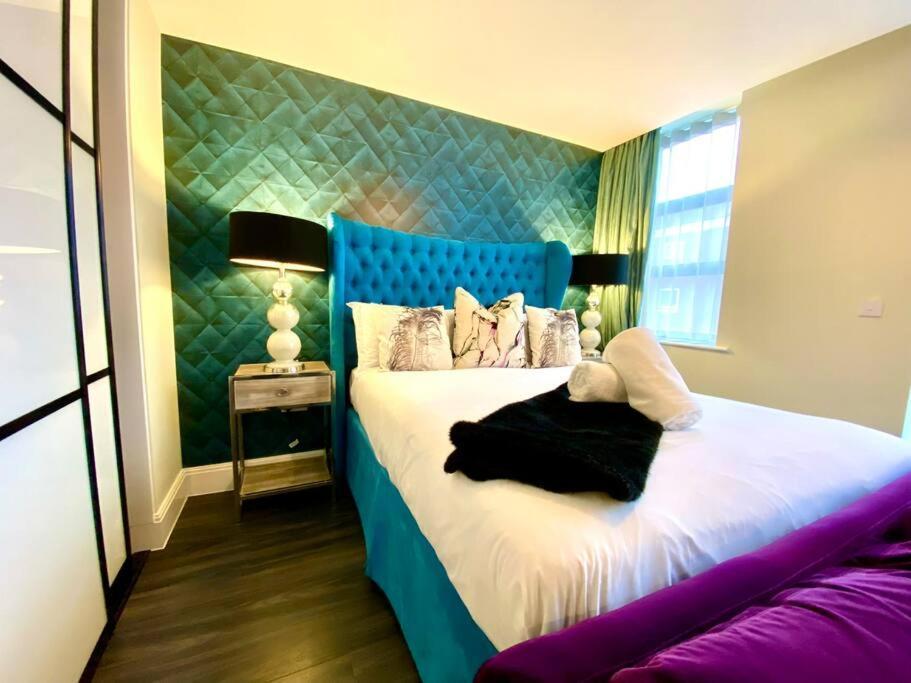 Stunning Apartment Suite - Free Parking & Wifi! بول المظهر الخارجي الصورة